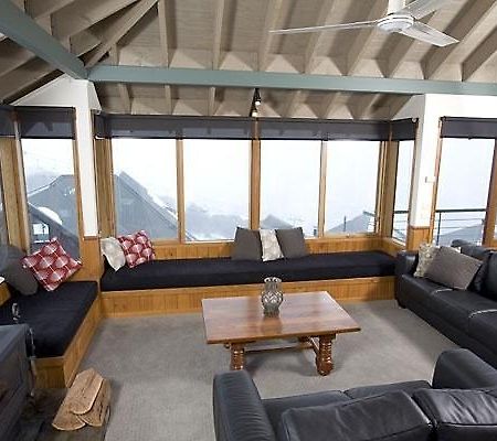 Eagles Nest Villa Mount Hotham Room photo